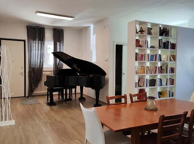 Iris Casa *